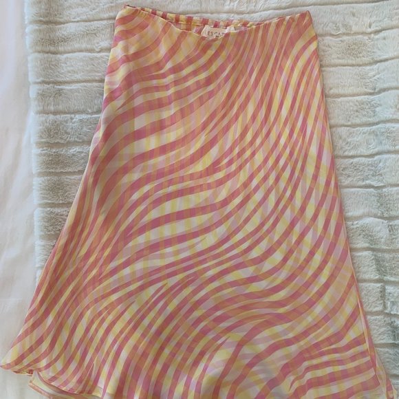 Escada 100% Silk Midi Skirt - Picture 2 of 6